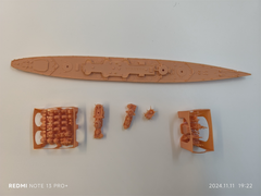 1/700 Petropavlovsk Cruiser(full Hull/waterline)