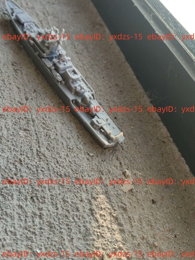 1/700 Soviet Guard Ship Waterline