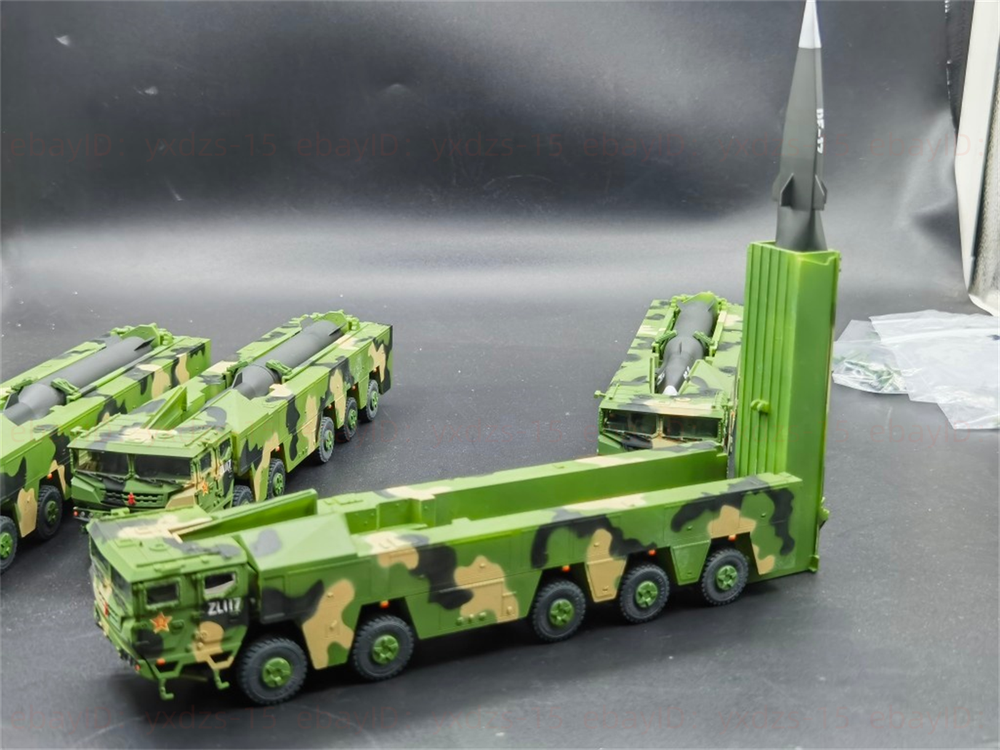 1/72 China's Dongfeng-17 Missile Launcher Vehicle Painted Finished Model