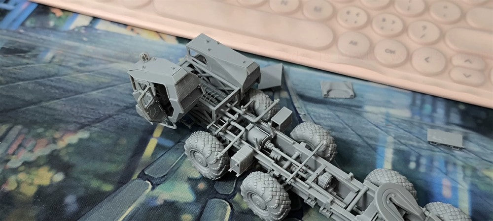3d Printed 1/72/87 Maz-7410/74106 Heavy-duty Tractor-trailer Unpainted Kit