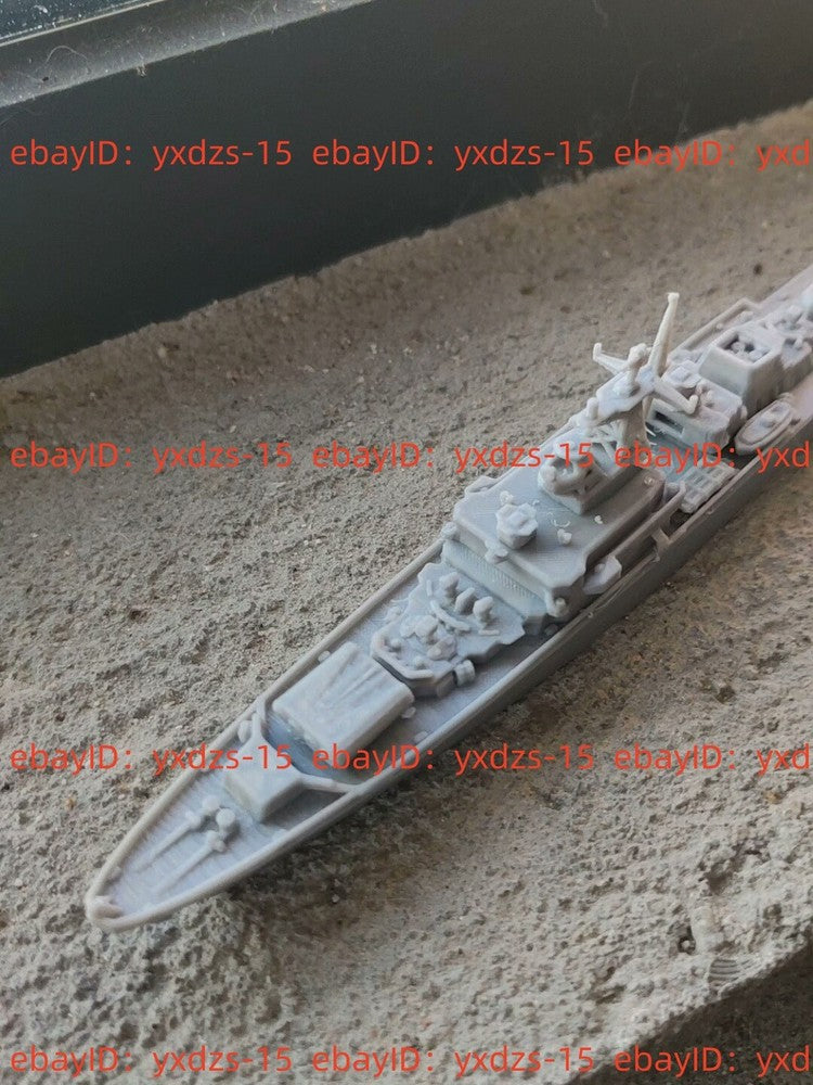 1/700 Soviet Guard Ship Waterline
