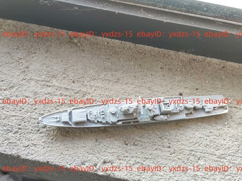 1/700 Soviet Guard Ship Waterline