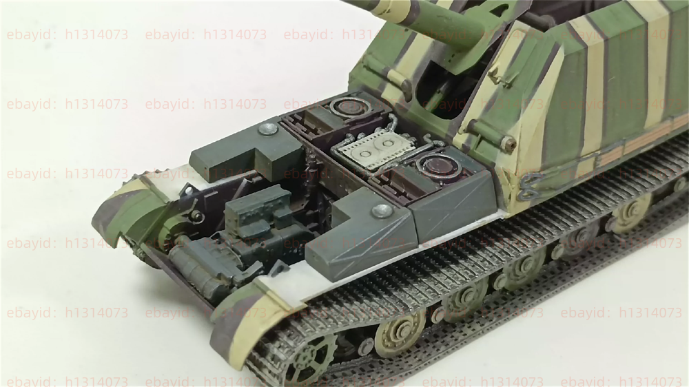 1/72 Tiger Self-Propelled Guns: Grille 17 / Grille 21 Unpainted Kit