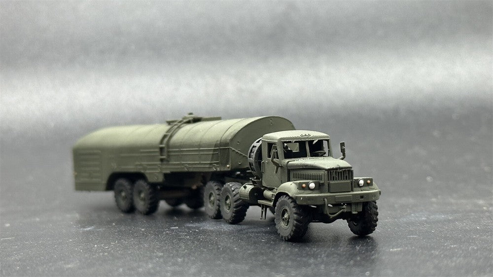 1/144 Ukrainian KrAZ-258 Fuel Tanker Truck Painted Finished Model