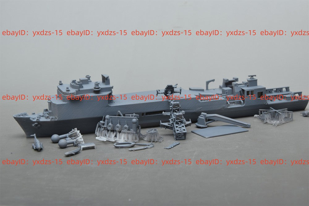 1/700 French Lightning Class Dock Landing Ship Siroco Hull Number L9012