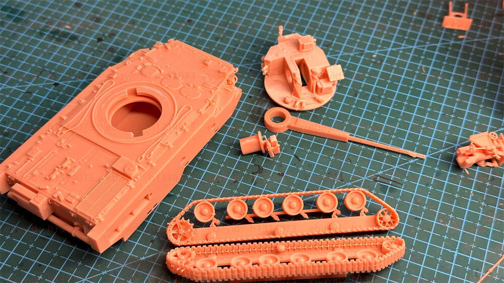 1/72 2S38 Derivatsiya-PVO Self-Propelled Anti-Aircraft Gun Unpainted Kit
