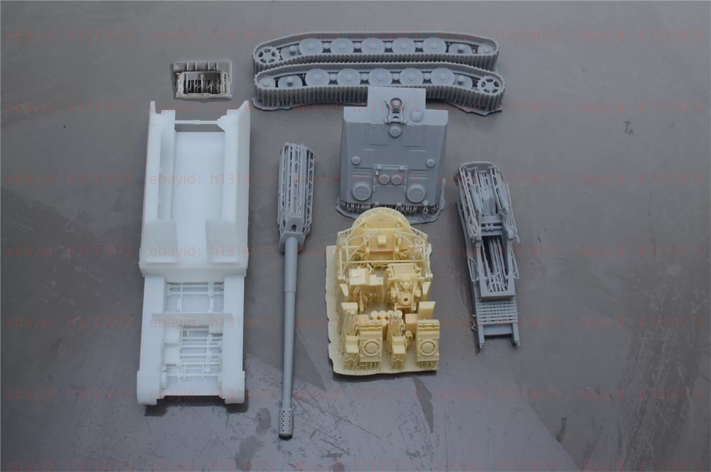 1/72 Tiger Self-Propelled Guns: Grille 17 / Grille 21 Unpainted Kit