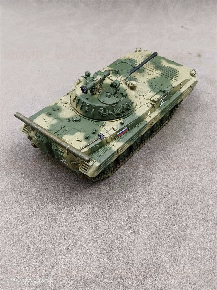 1/35 Russia Bmp-2 Infantry Fighting Vehicle Painted Finished Model