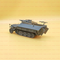 1/72 Sd.kfz.251/9 Ausf.d W/7.5 Anti-tank Half-track Vehicle Unpainted Kit