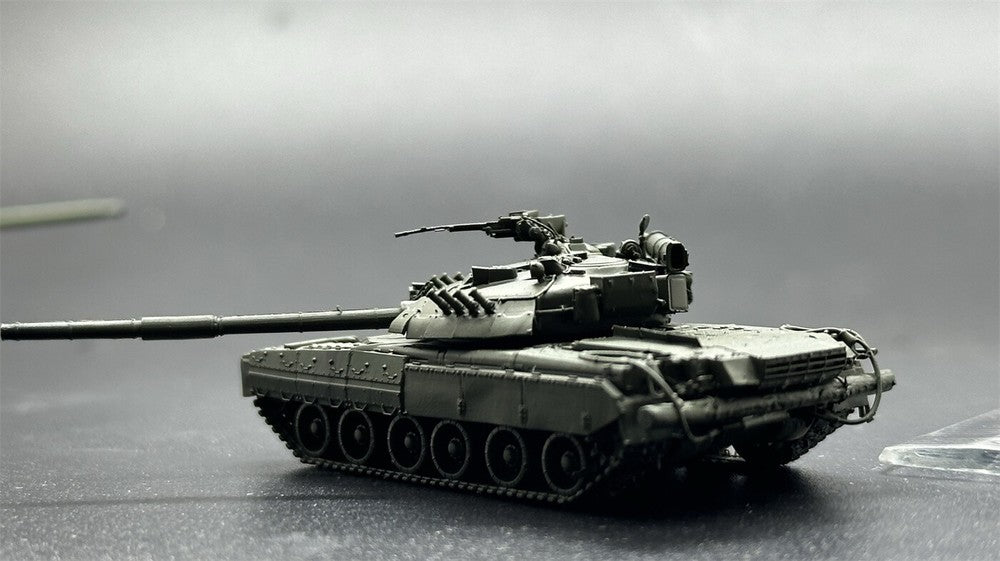 1/144 Ukrainian T-80UD Main Battle Tank Painted Finished Model