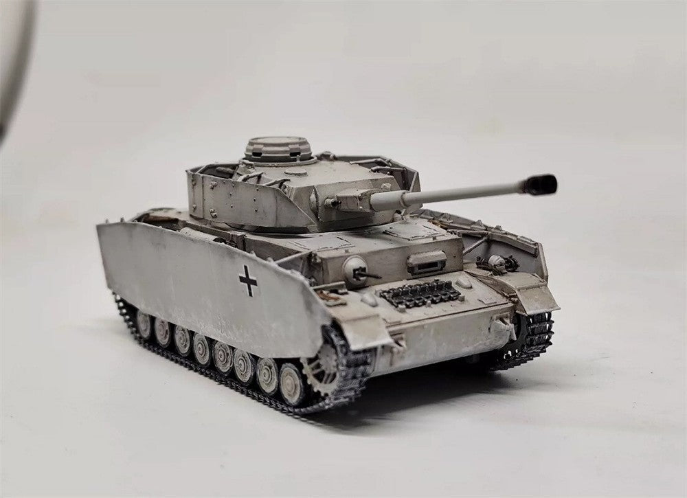1/72 German Panzer IV Ausf. H "White Warhorse" Tank Painted Finished Model