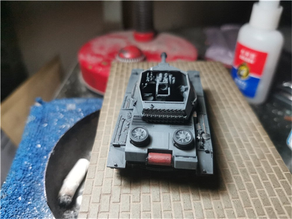 1/72 Germany 10.5cm Sfi IVb Self-propelled Howitzer Painted Finished Model