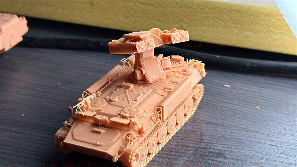 1/72 9K35 Strela-10 (SA-13 Gopher) Surface-to-Air Missile Unpainted Kit