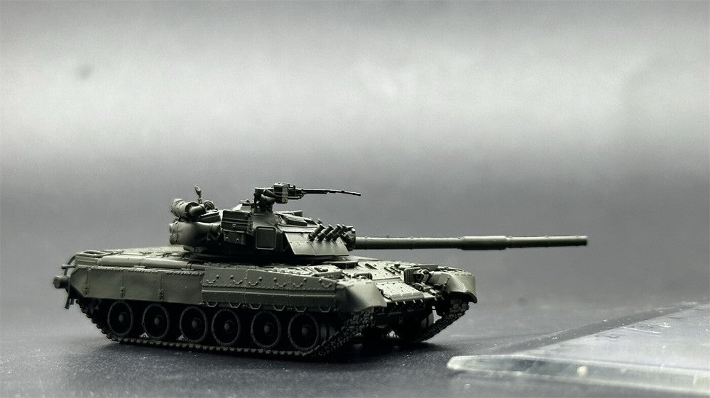1/144 Ukrainian T-80UD Main Battle Tank Painted Finished Model