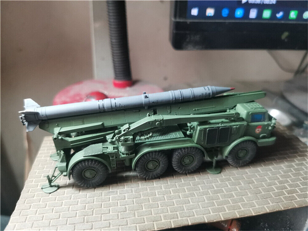 1/72 Soviet Union Frog-7 Tactical Rocket Vehicle Painted Finished Model